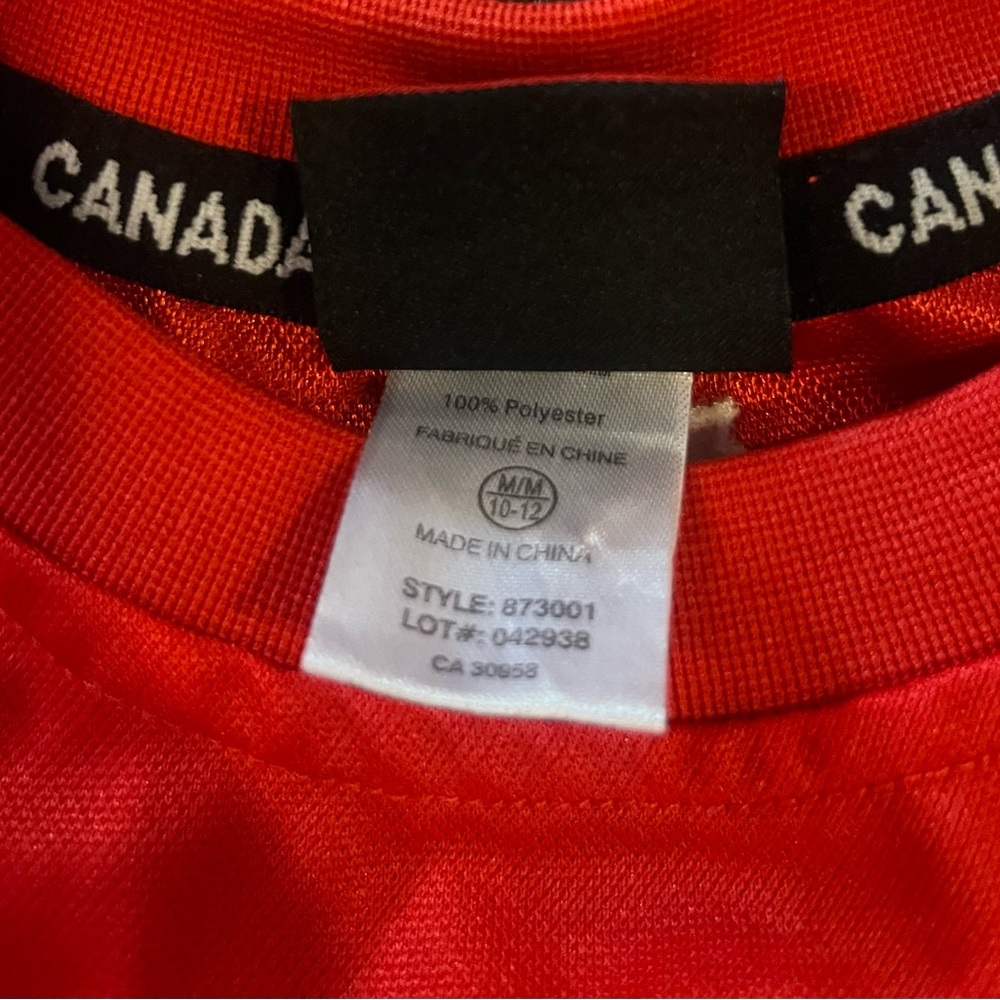 Vintage Boys Medium 10-12 Hockey Jersey Team Canada Olympics Jersey - Picture 2 of 12